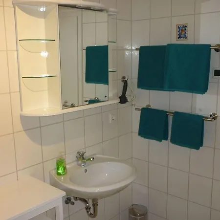 Idyllische Ferienwohnung Mit Panoramablick بيورون